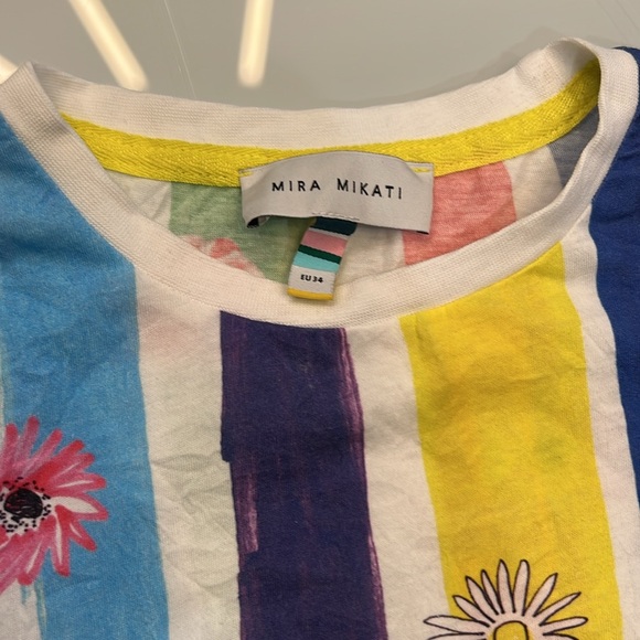 Mira Mikati colorful T-shirt - Picture 3 of 5